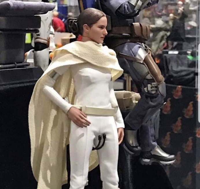 New Hot Toys Sixth Scale Figures On Display At Sdc Jedi Temple Archives